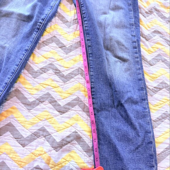 NWT Joe's Jeans Lara Mid Rise Cigarette Ankle 29 - Picture 3 of 3